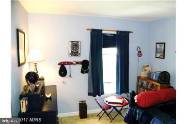 HAMPTON OAKS - Residential