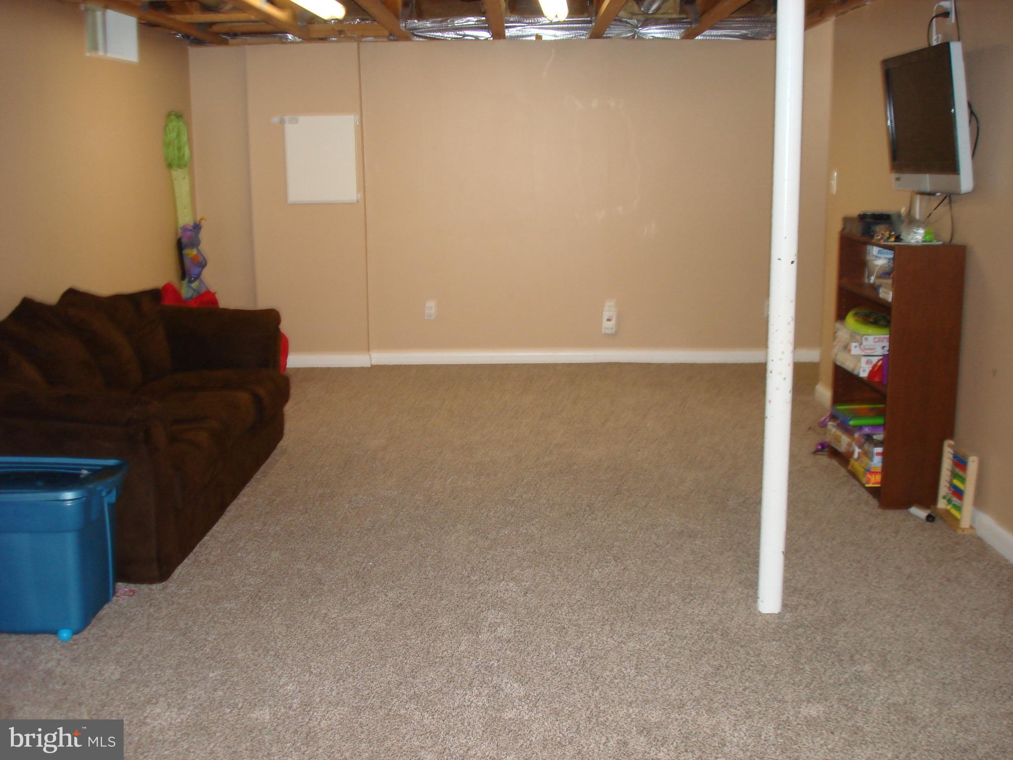 HAMPTON OAKS - Residential