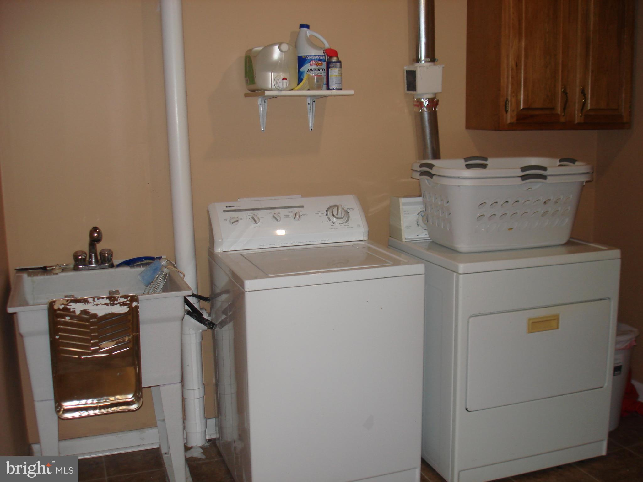 HAMPTON OAKS - Residential