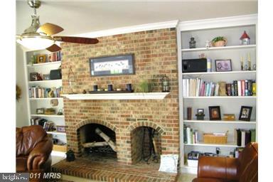 HAMPTON OAKS - Residential