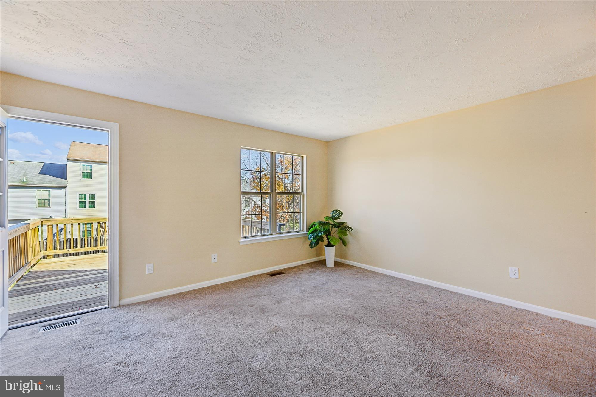 LANCASTER / WESTLAKE VILLAGE - Residential