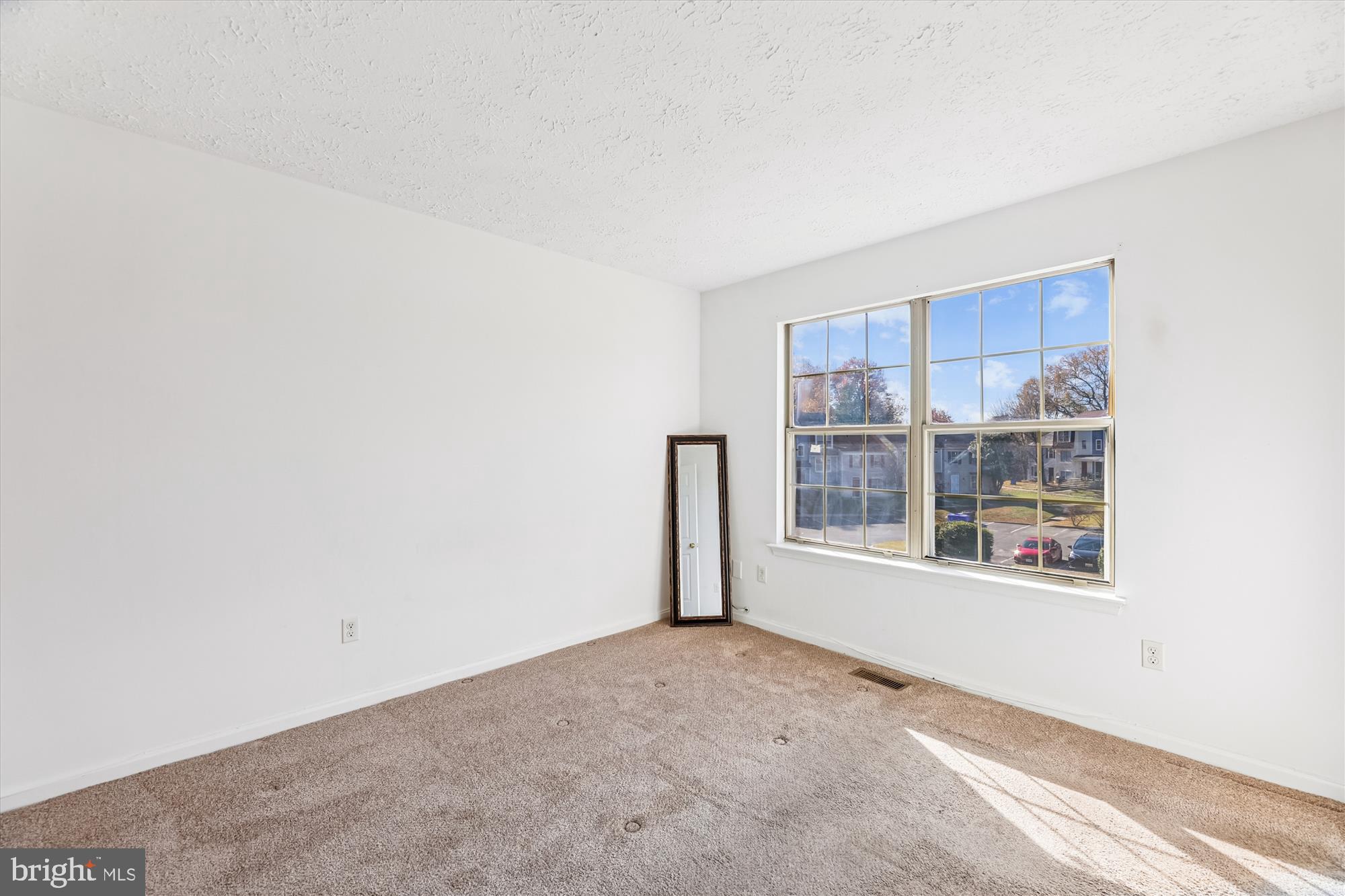 LANCASTER / WESTLAKE VILLAGE - Residential