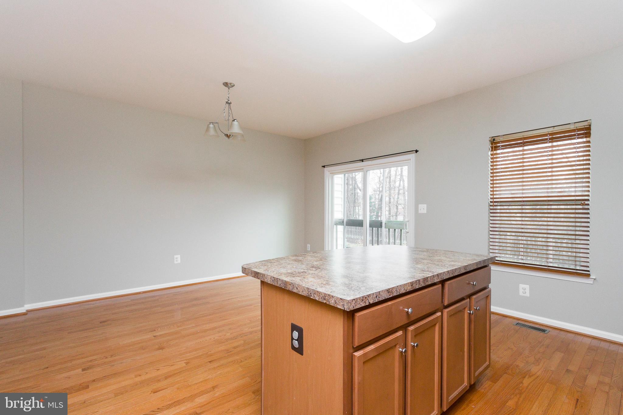 LAFAYETTE CROSSING - Residential Lease