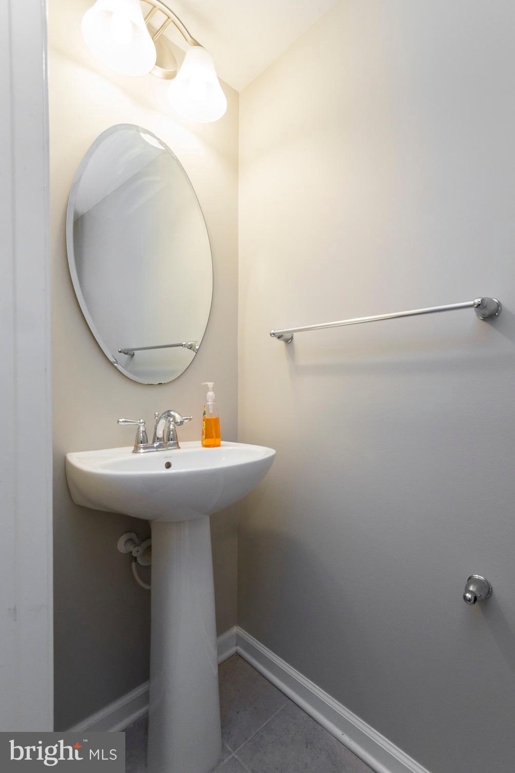 LAFAYETTE CROSSING - Residential Lease