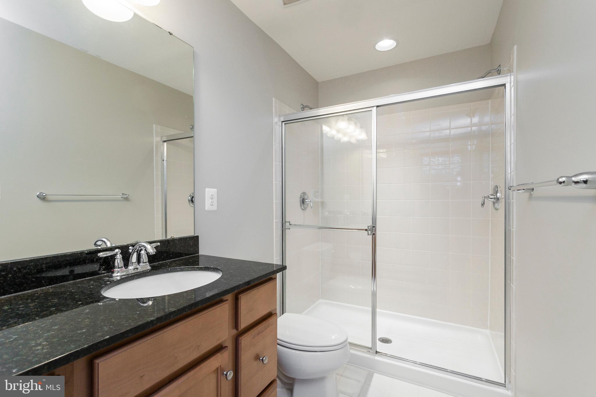 LAFAYETTE CROSSING - Residential Lease