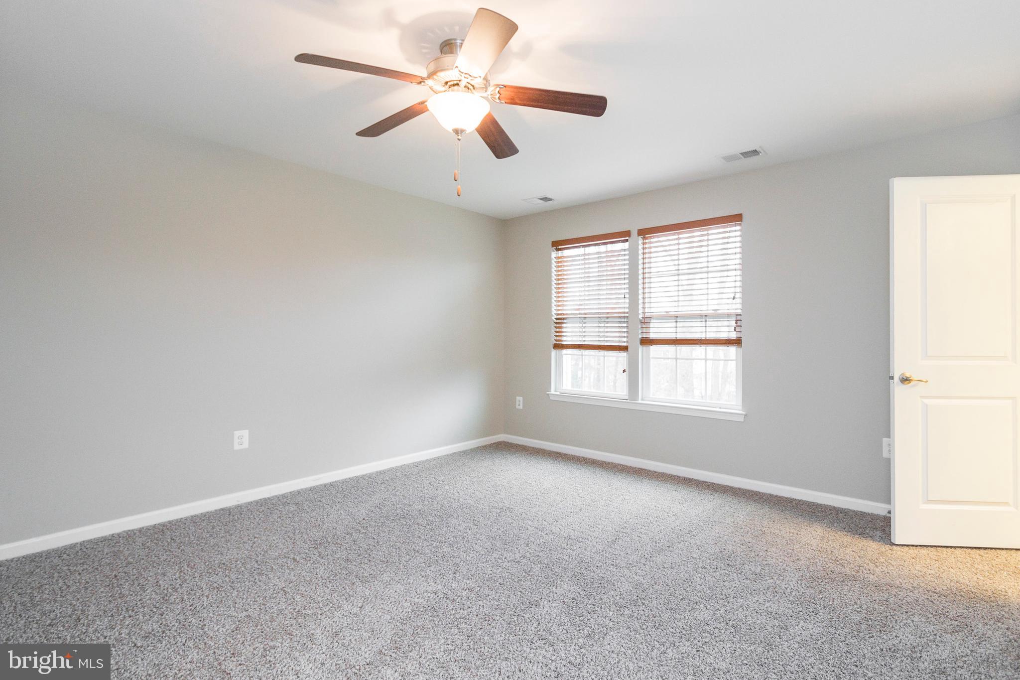 LAFAYETTE CROSSING - Residential Lease