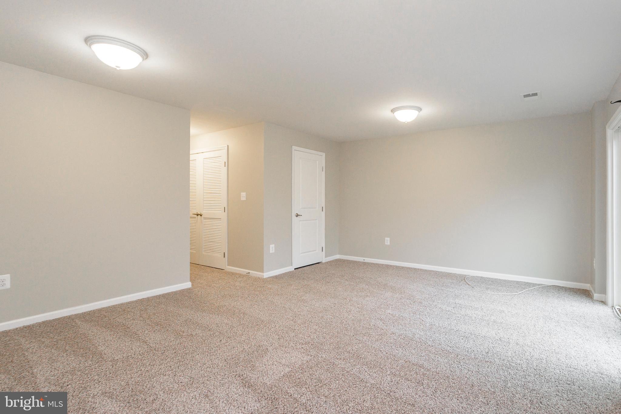 LAFAYETTE CROSSING - Residential Lease