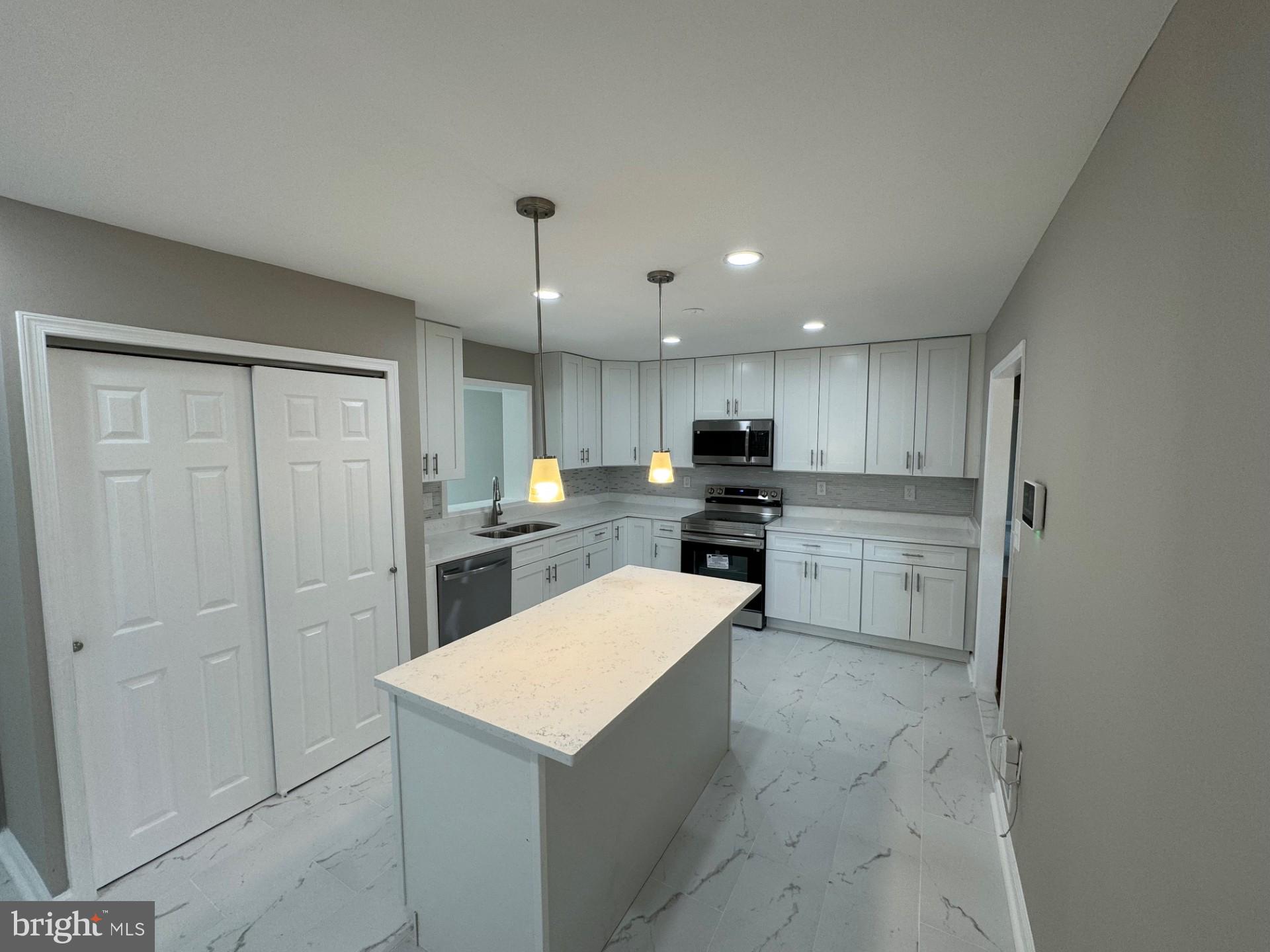 CLINTON VIEW - PLAT ONE - Residential