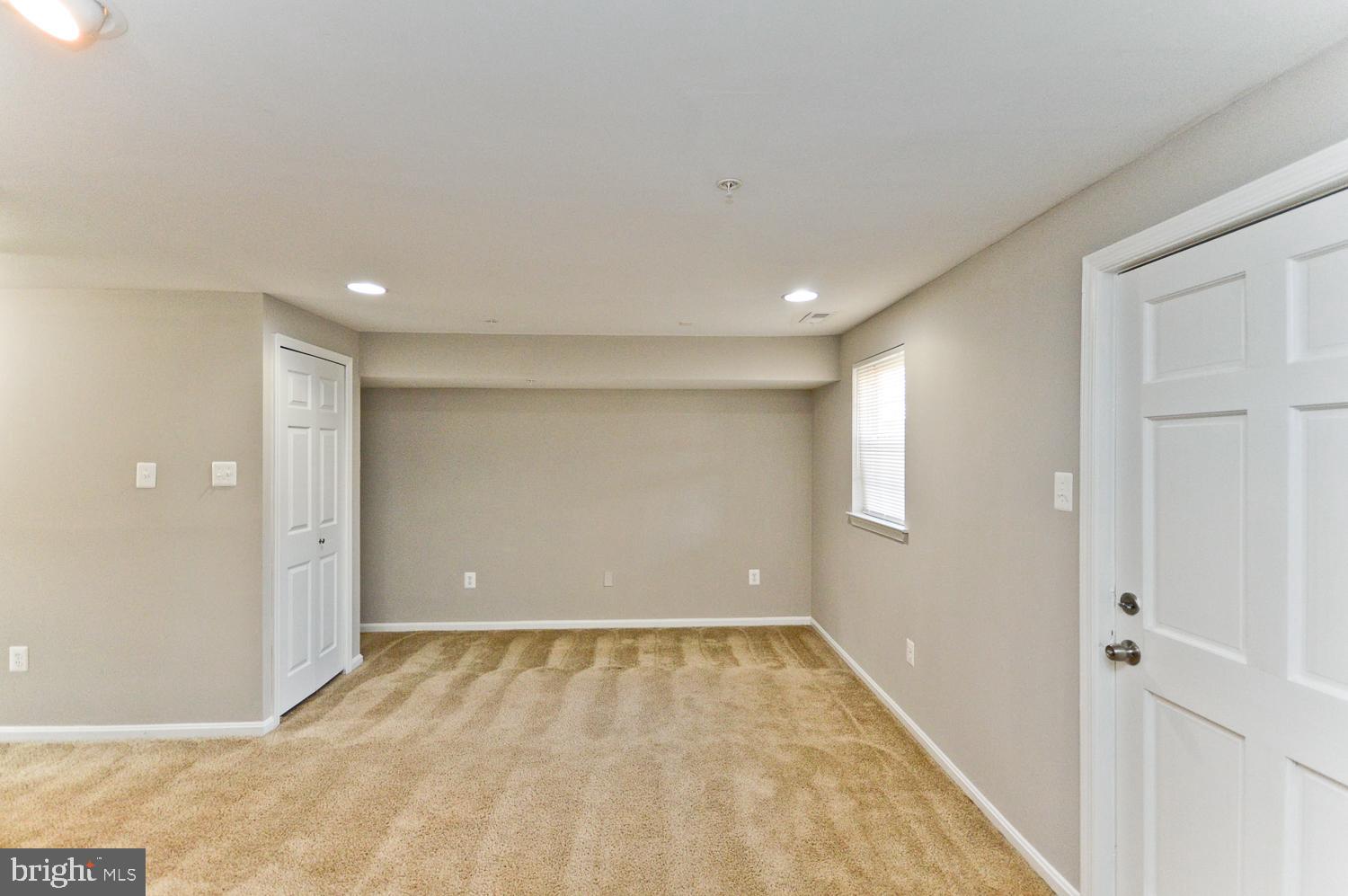 SUMMIT CREEK - Residential Lease