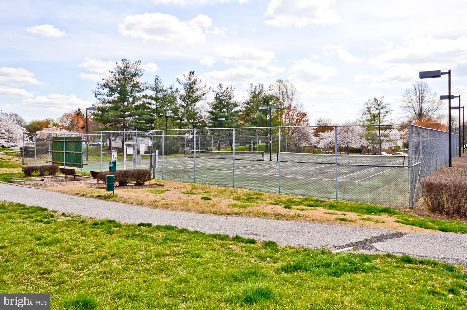 SUMMIT CREEK - Residential Lease