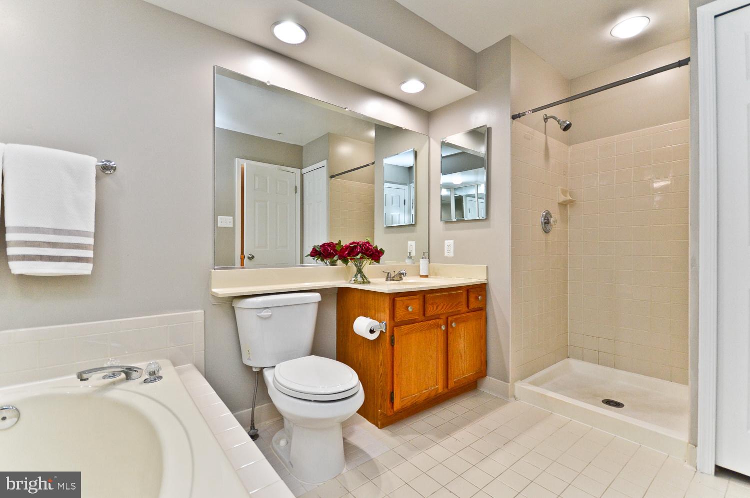 SUMMIT CREEK - Residential Lease