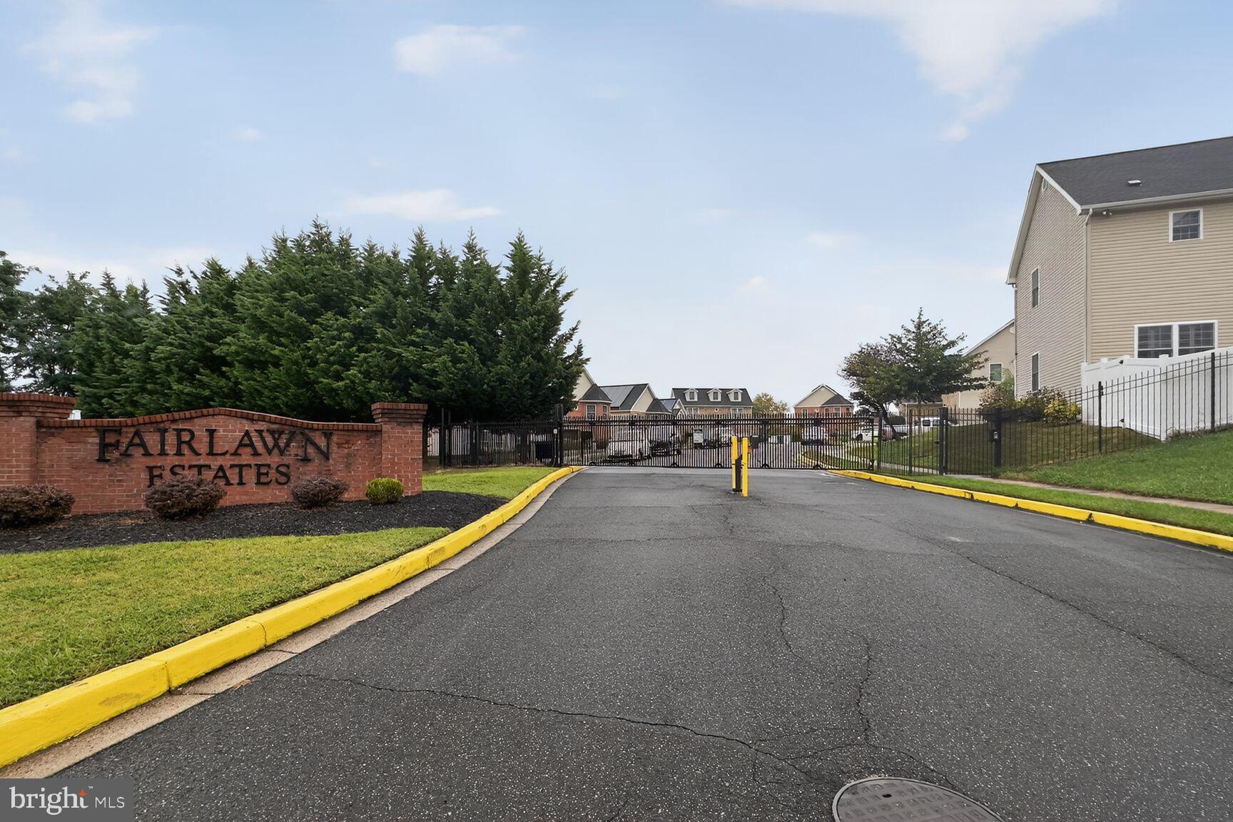 1992 RETTA GILLIAM COURT SE