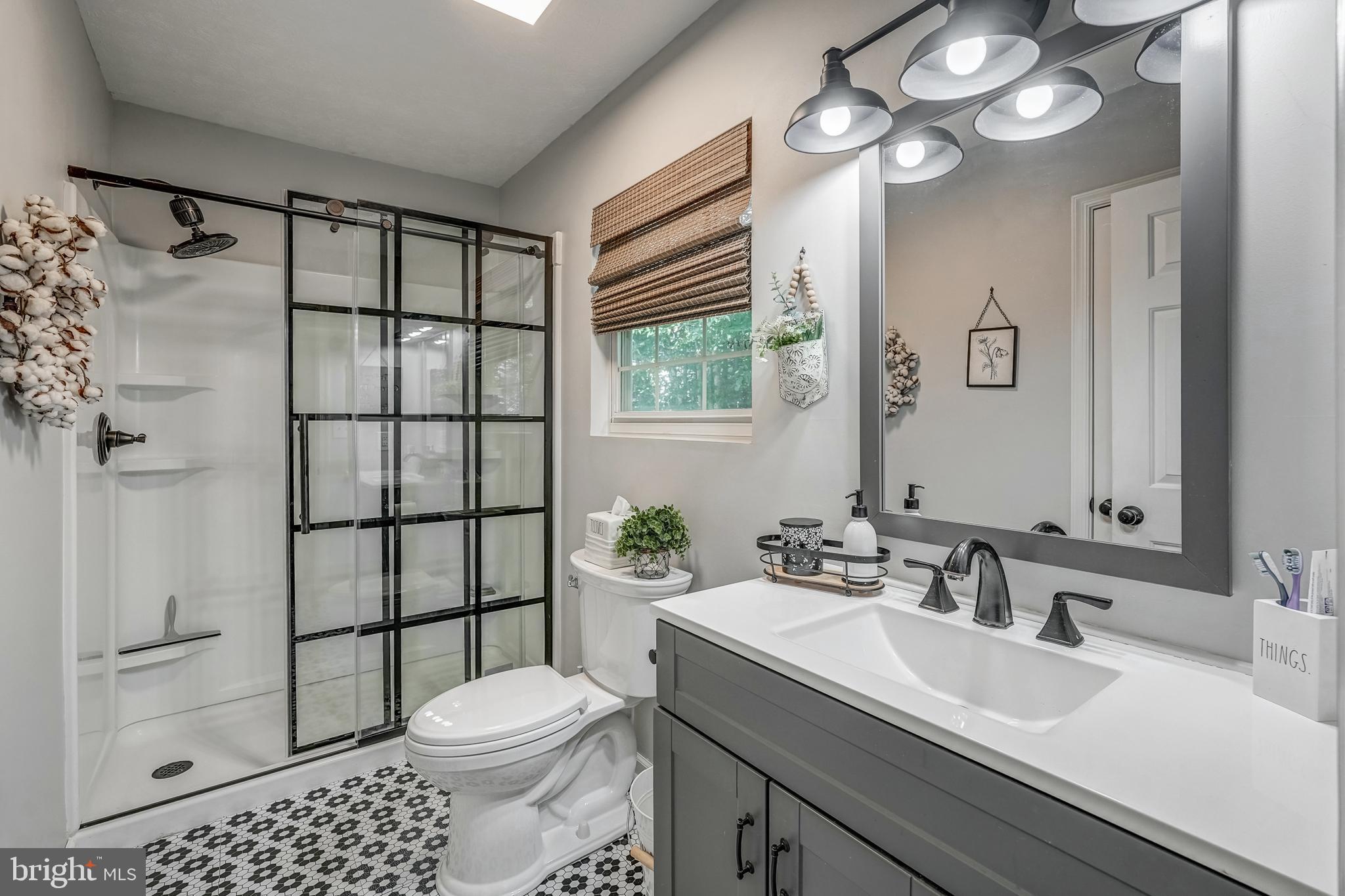 LAKE MONTICELLO - Residential