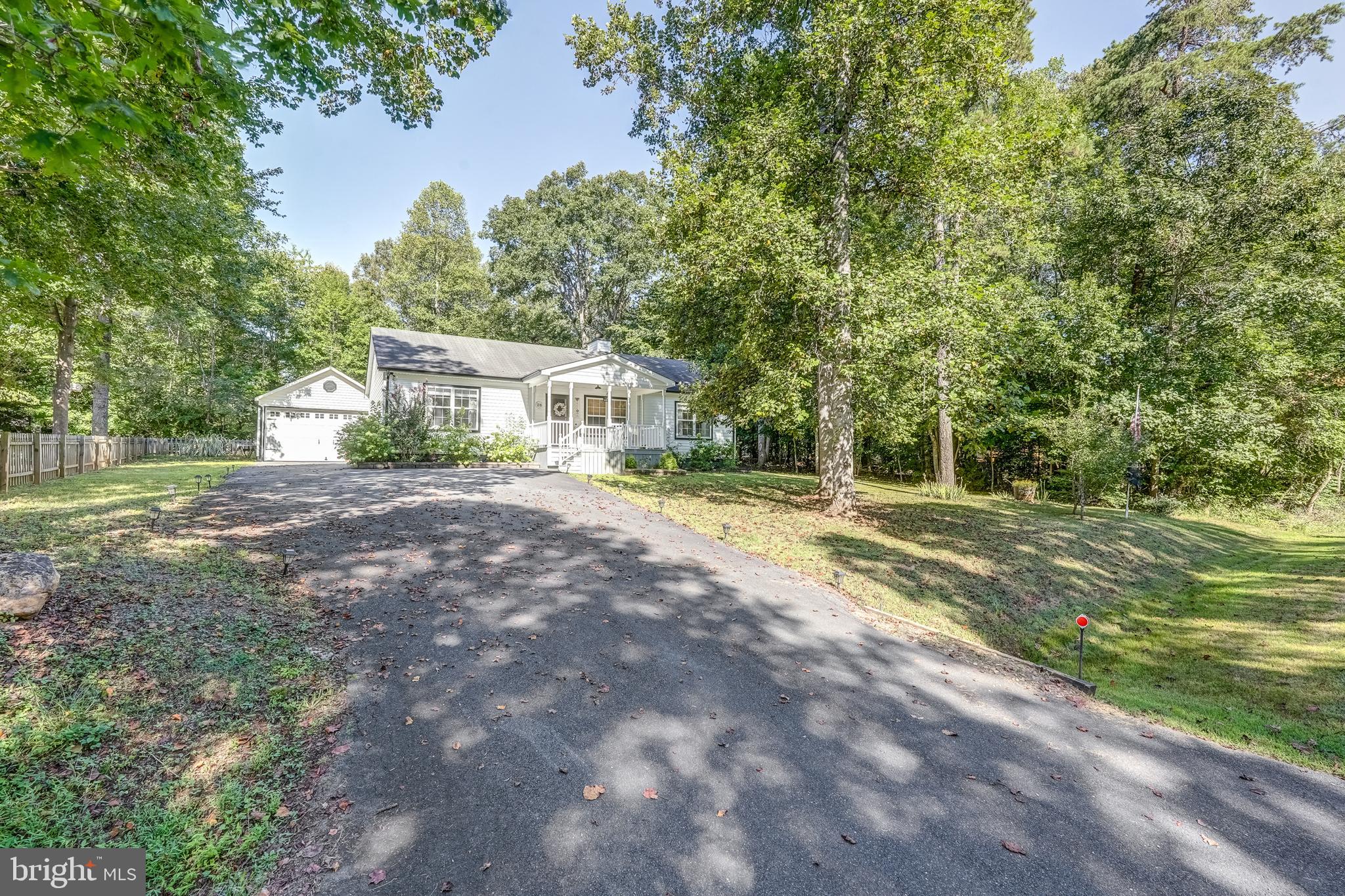 LAKE MONTICELLO - Residential