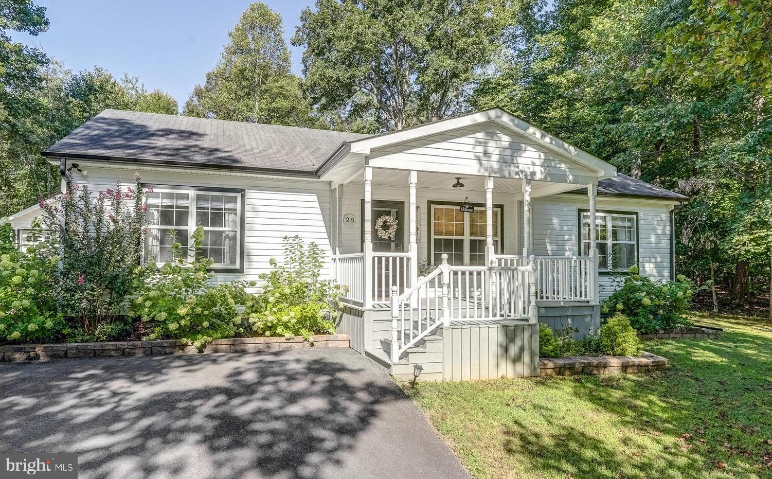 LAKE MONTICELLO - Residential