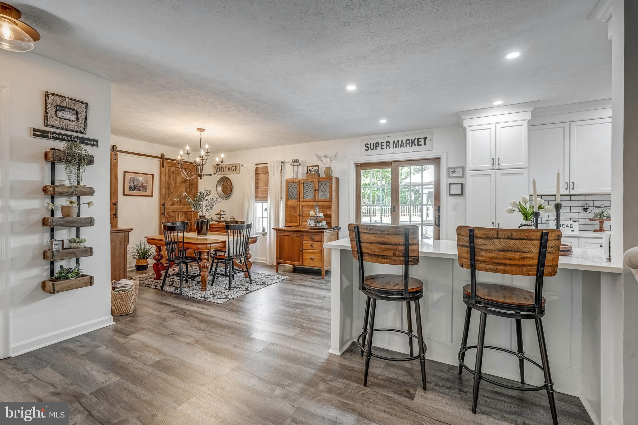 LAKE MONTICELLO - Residential