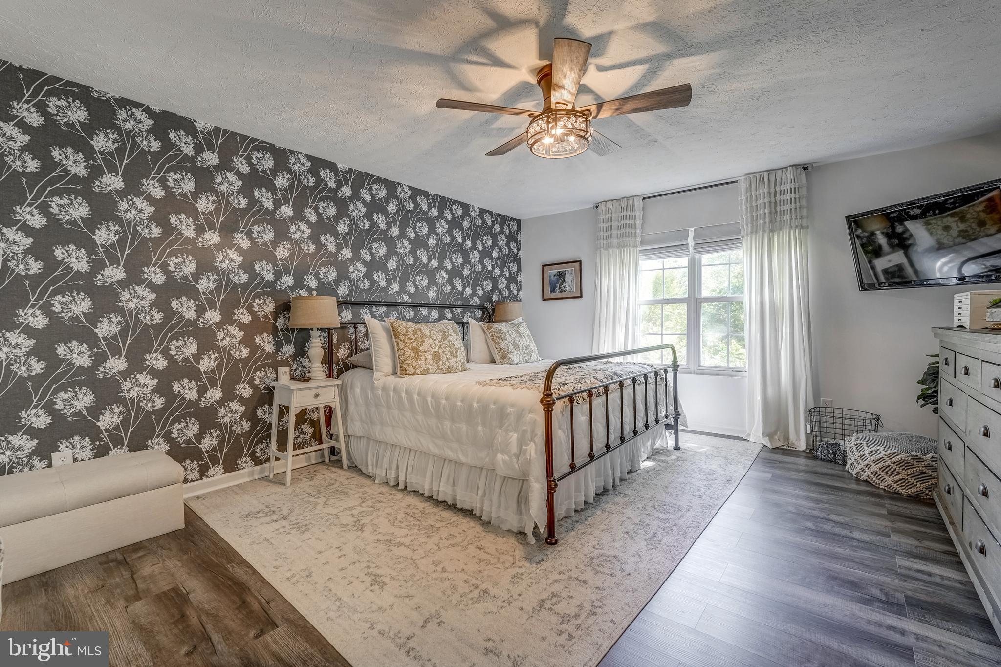 LAKE MONTICELLO - Residential