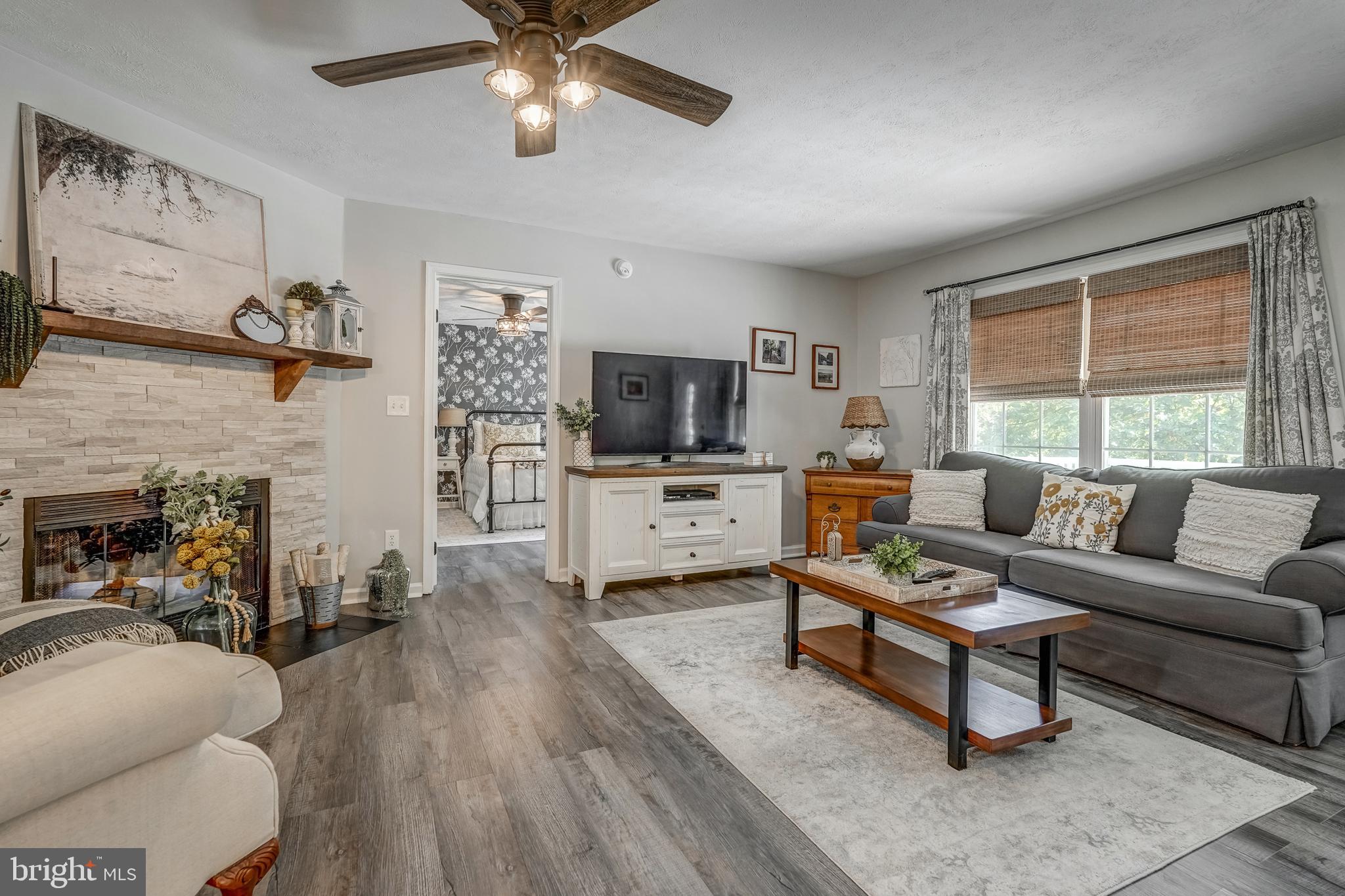 LAKE MONTICELLO - Residential