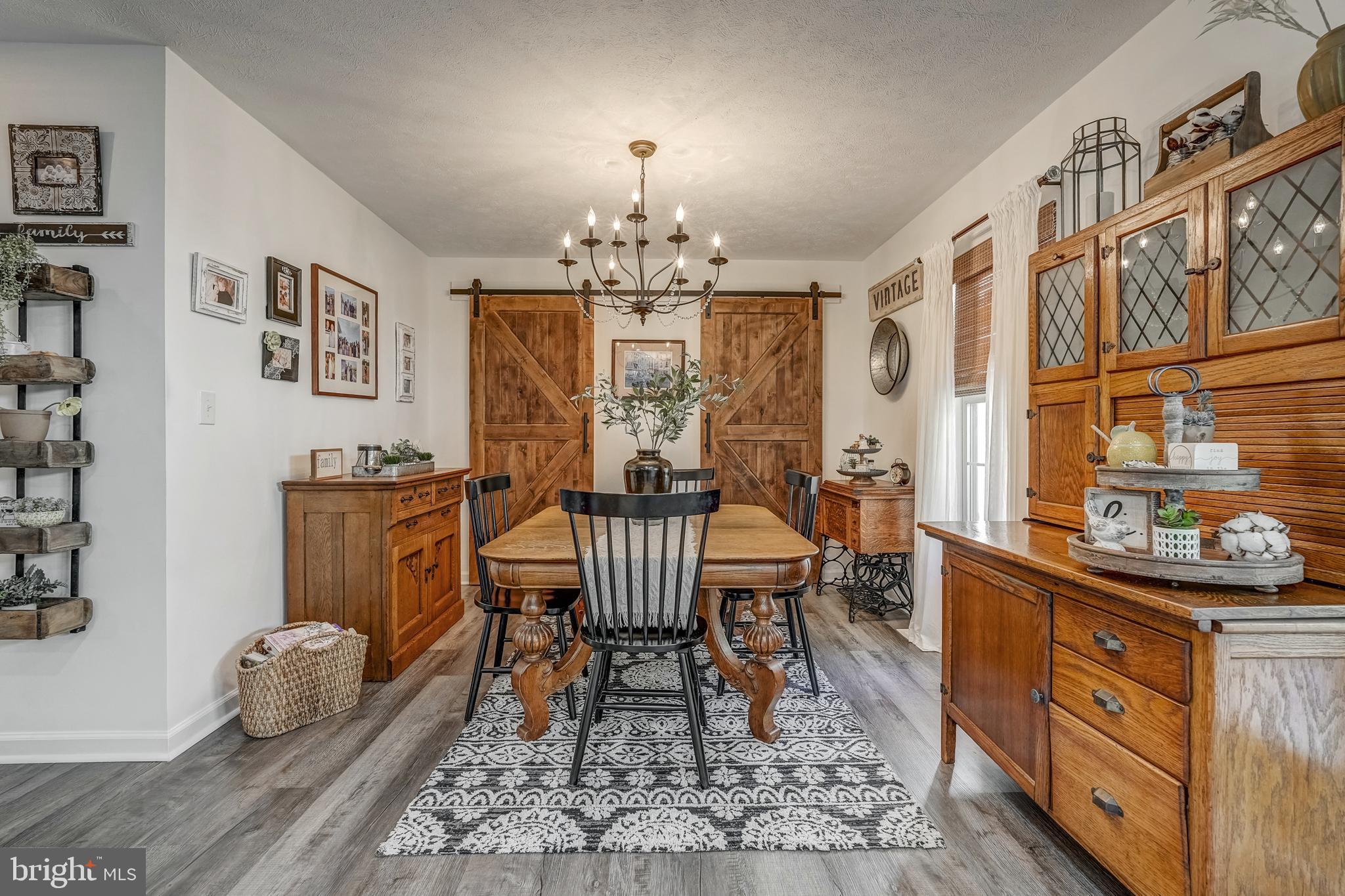 LAKE MONTICELLO - Residential