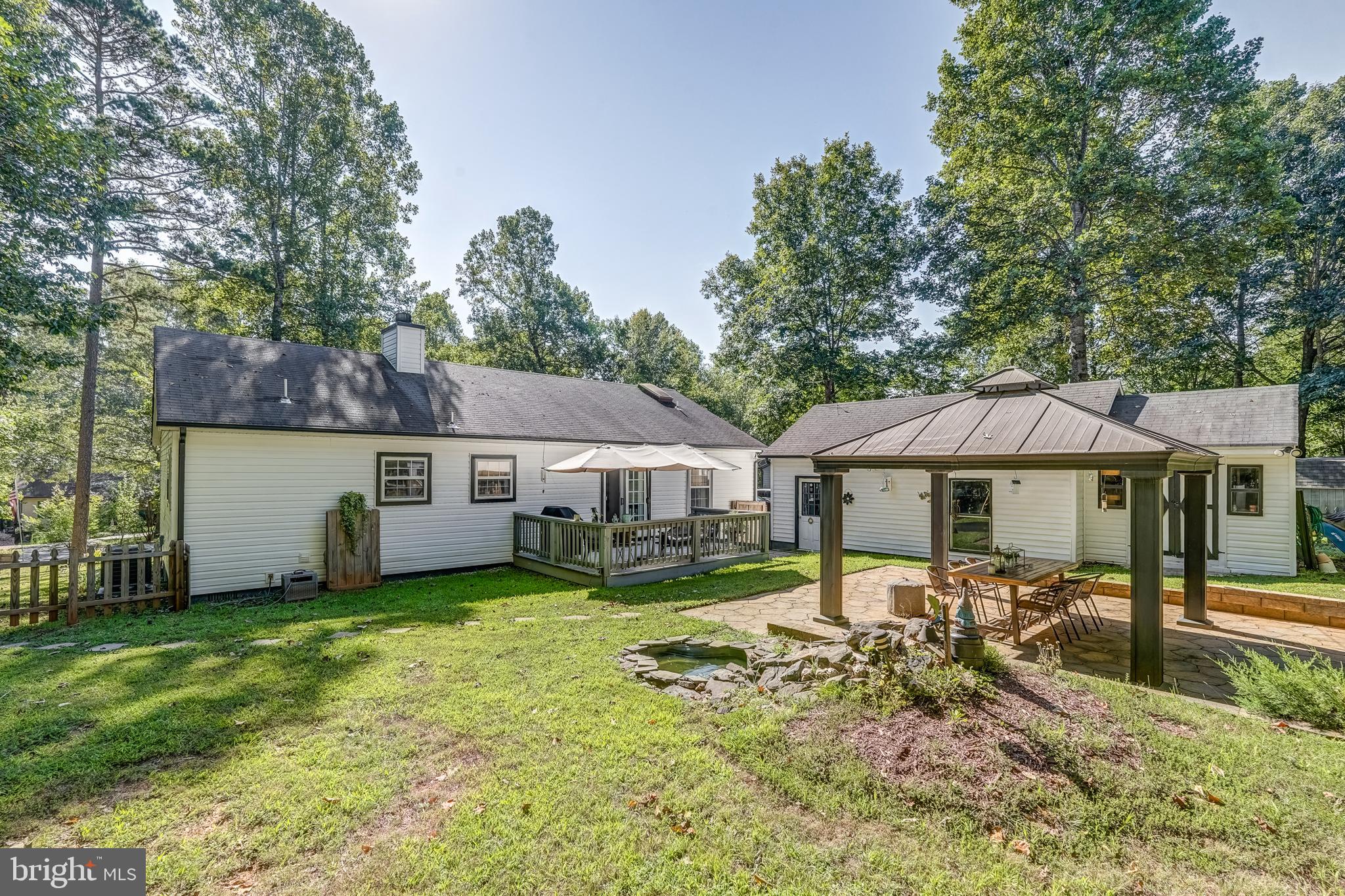 LAKE MONTICELLO - Residential