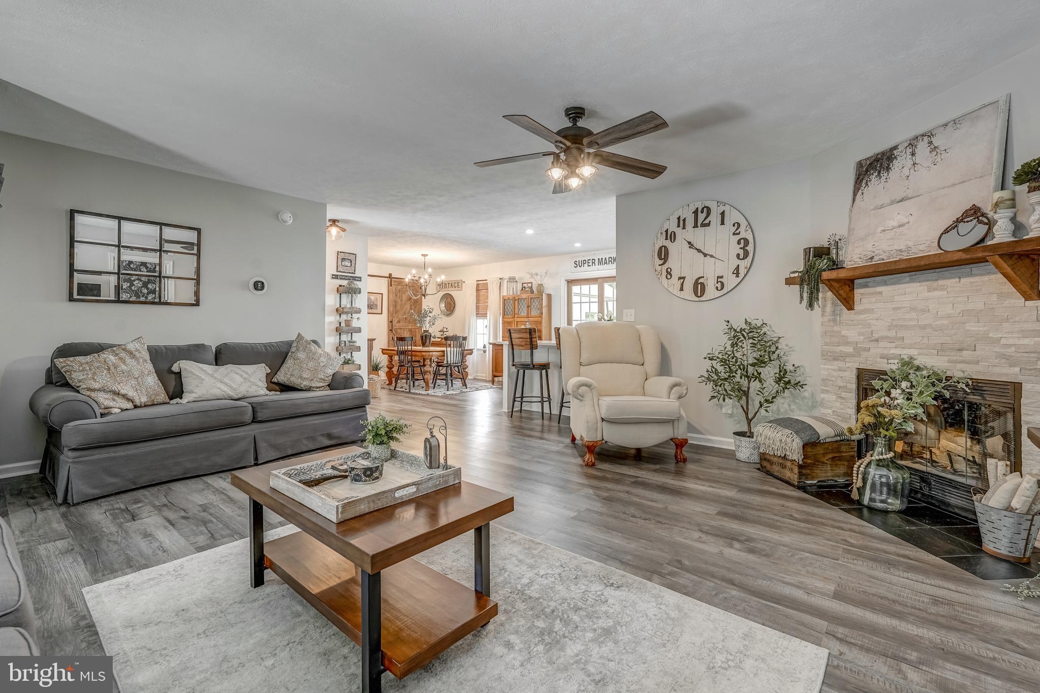 LAKE MONTICELLO - Residential