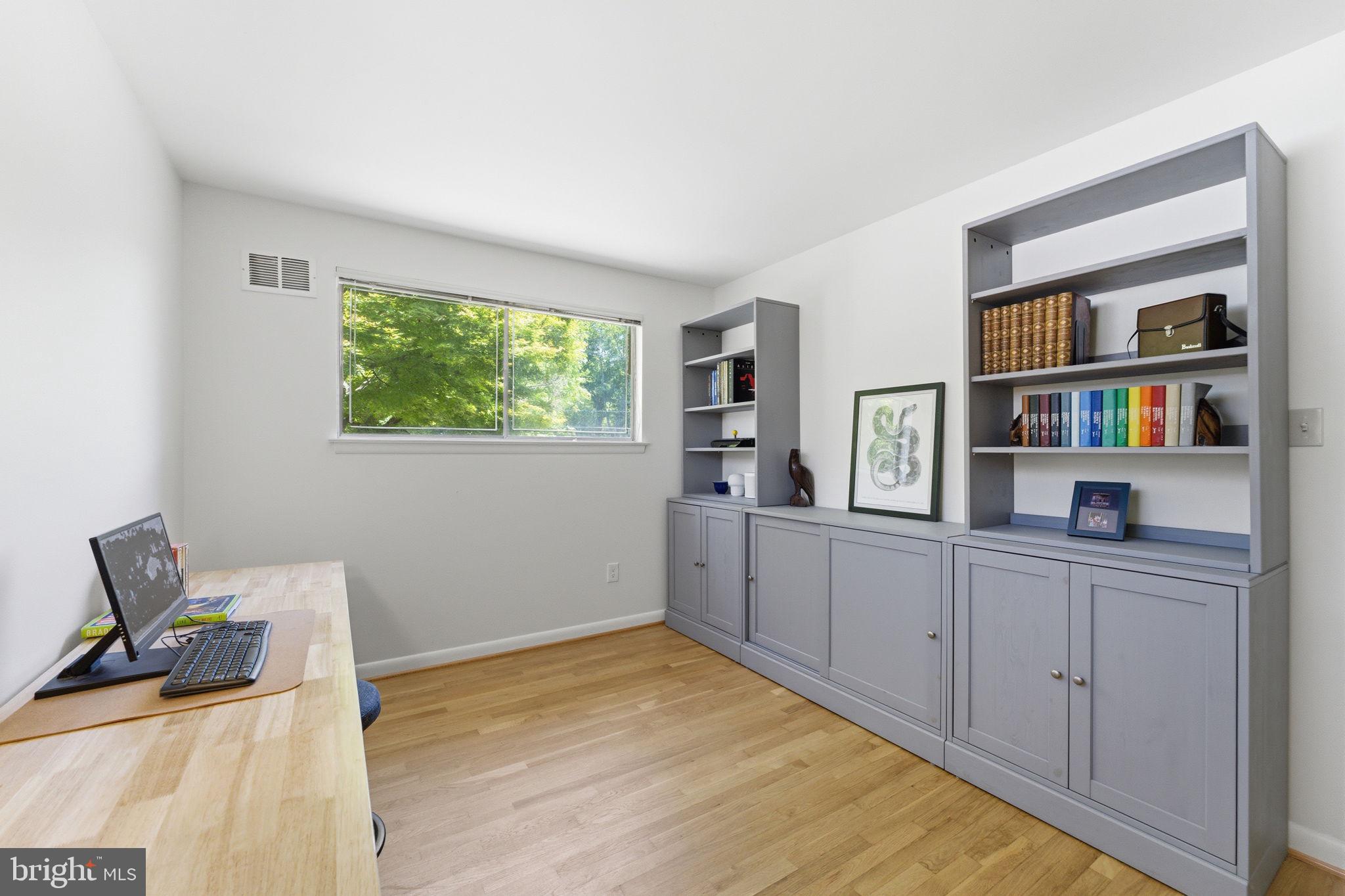KEMP MILL ESTATES - Residential