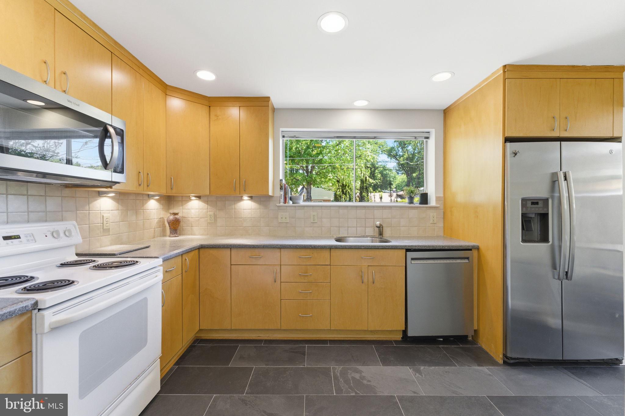 KEMP MILL ESTATES - Residential