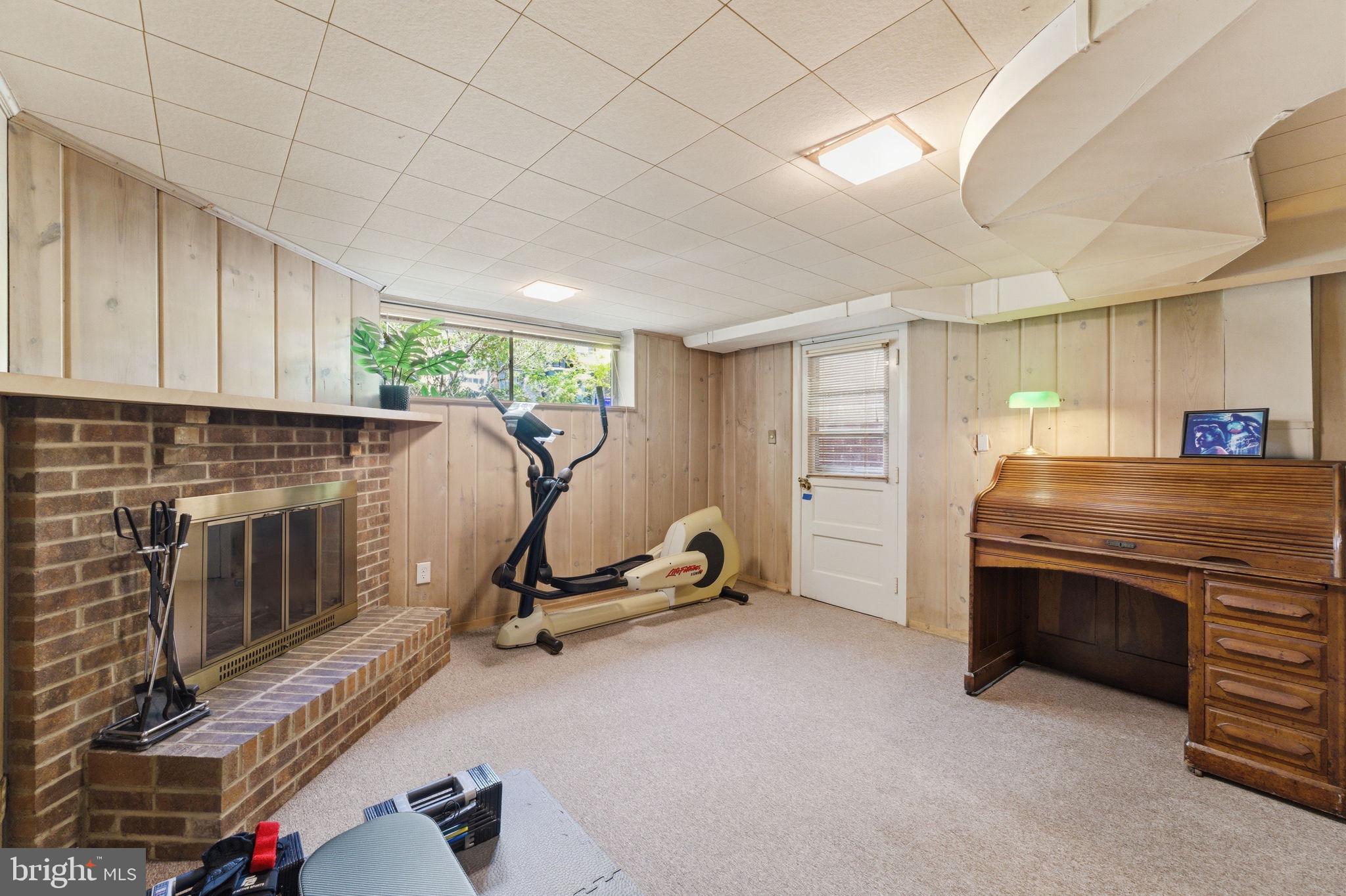 KEMP MILL ESTATES - Residential