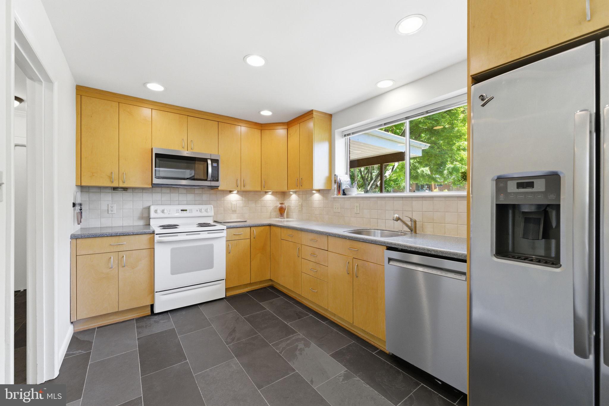 KEMP MILL ESTATES - Residential