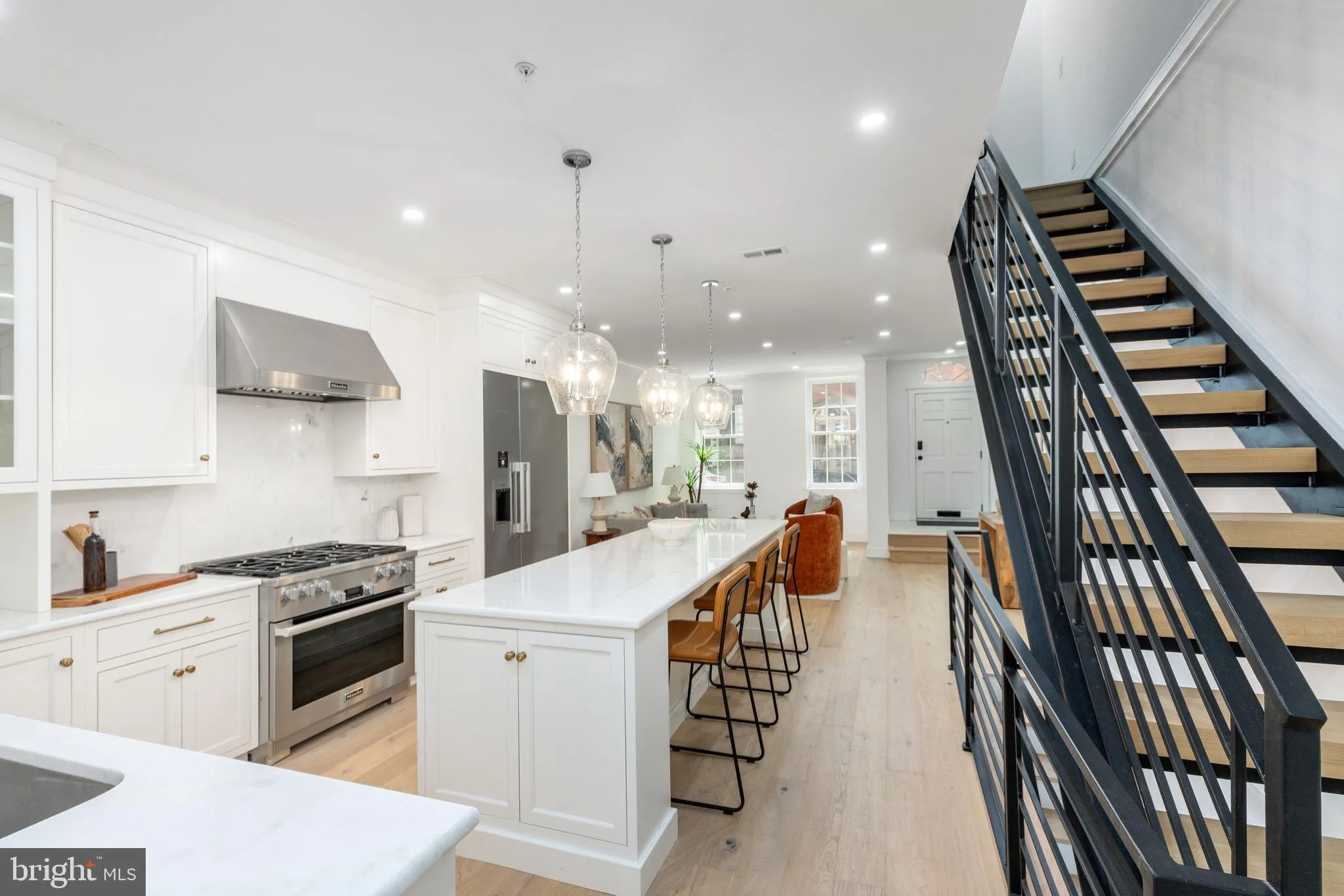 Philadelphia, Pennsylvania 19106, United States, 5 Bedrooms Bedrooms, ,6 BathroomsBathrooms,Residential,Contingent,107087