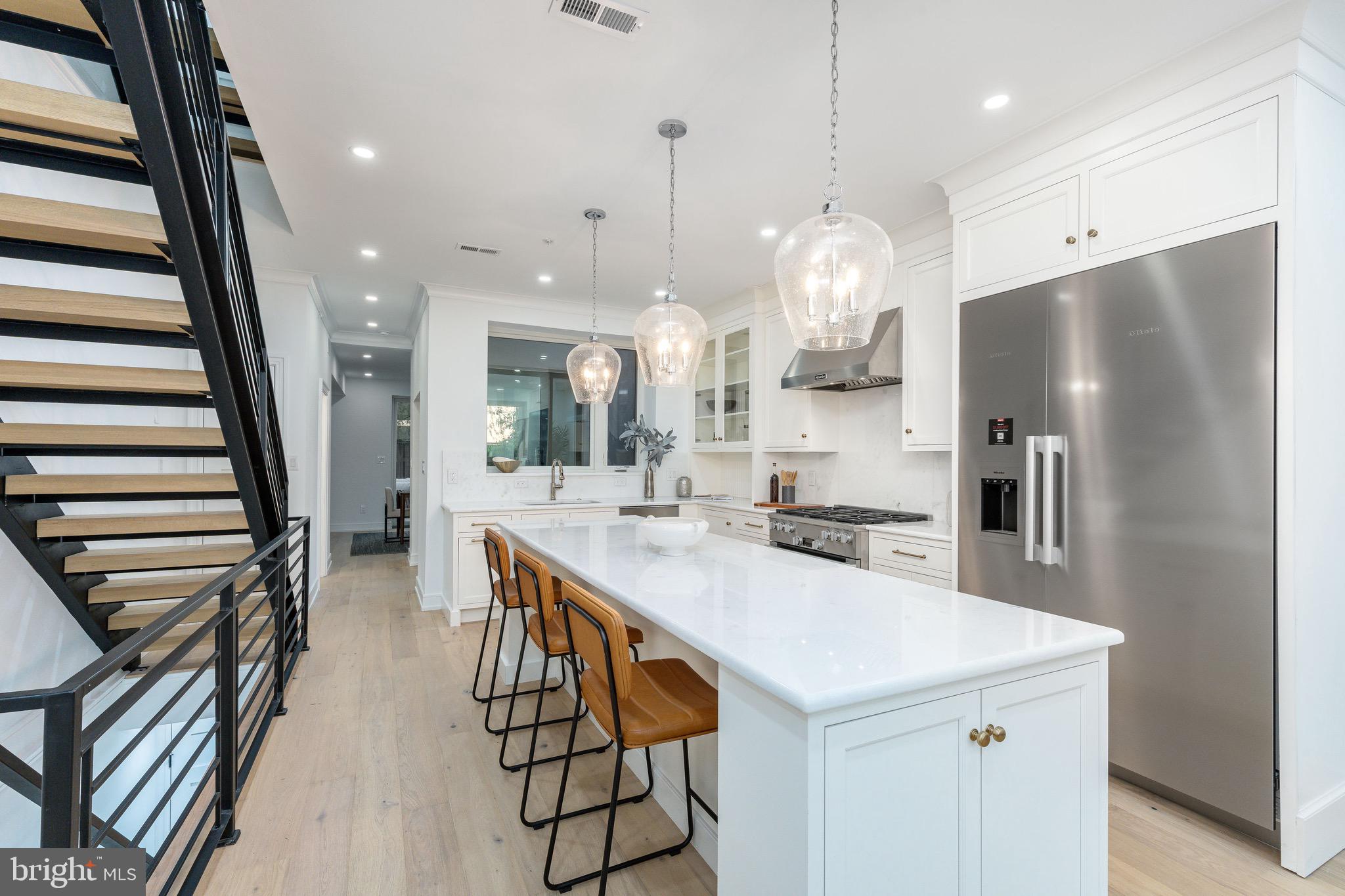 SOCIETY HILL - Residential