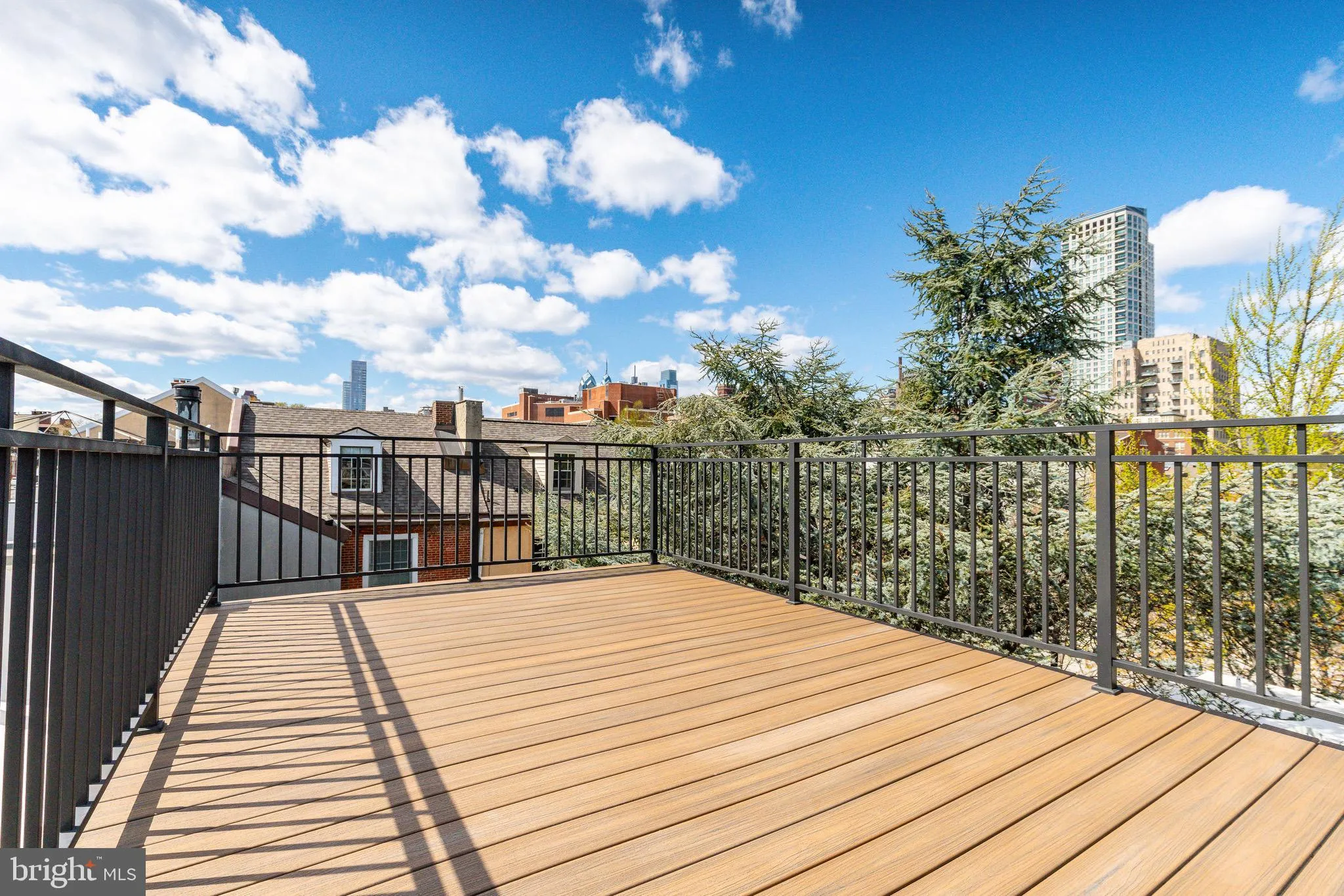 Philadelphia, Pennsylvania 19106, United States, 5 Bedrooms Bedrooms, ,6 BathroomsBathrooms,Residential,Contingent,107087