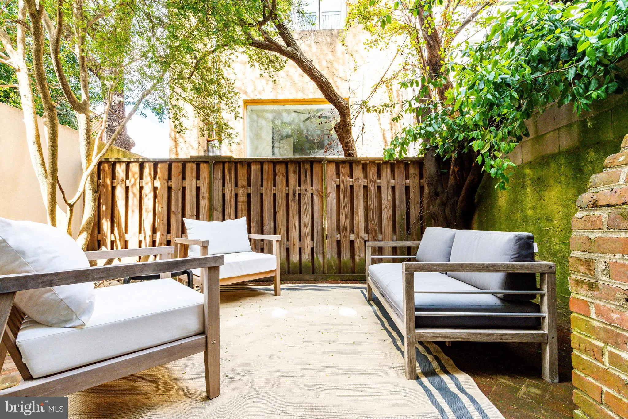 Philadelphia, Pennsylvania 19106, United States, 5 Bedrooms Bedrooms, ,6 BathroomsBathrooms,Residential,Contingent,107087