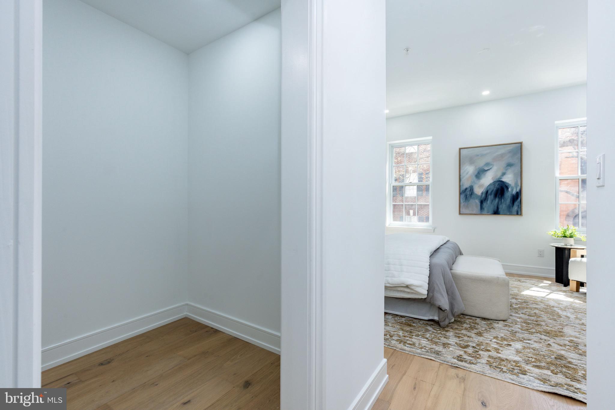 SOCIETY HILL - Residential