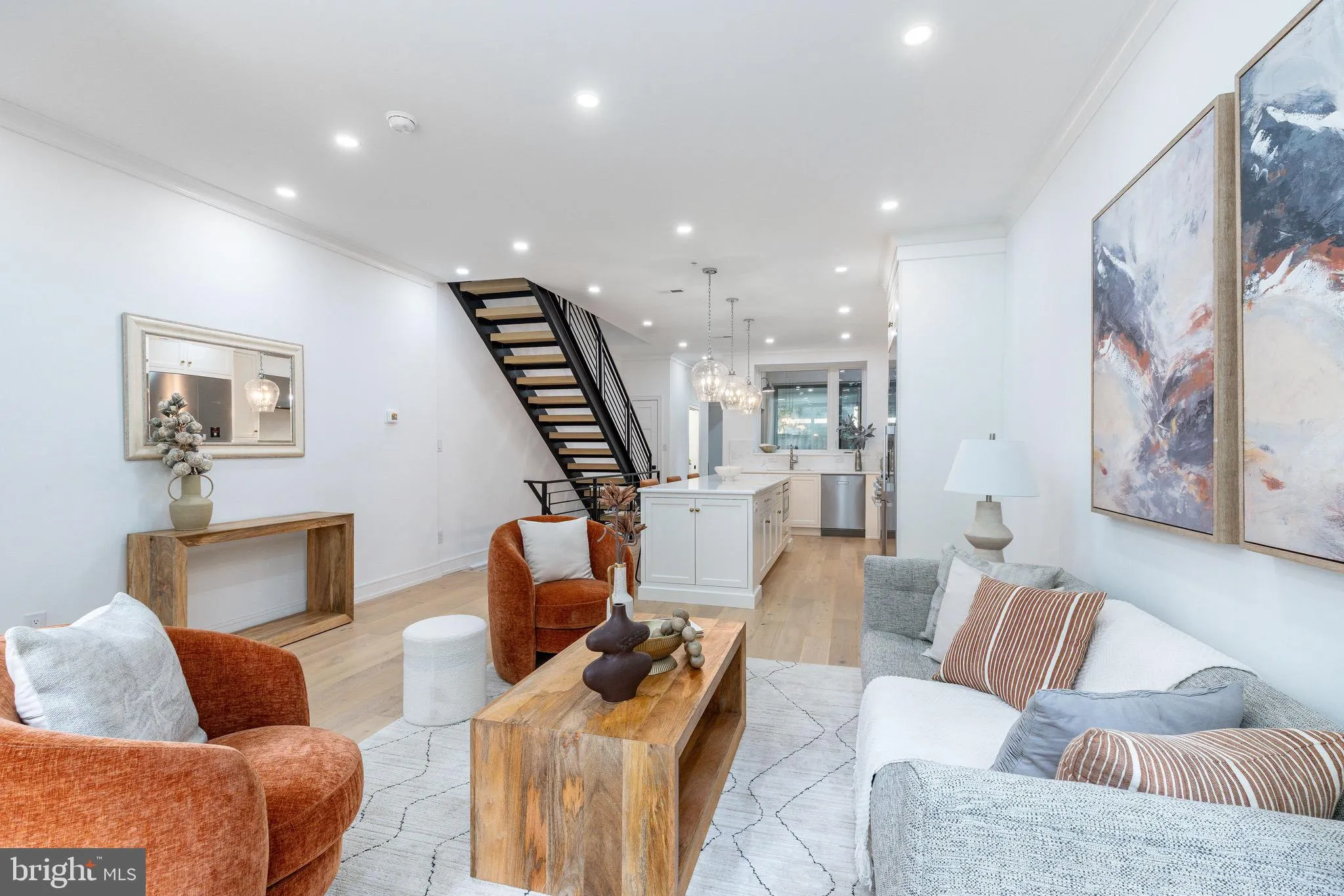 Philadelphia, Pennsylvania 19106, United States, 5 Bedrooms Bedrooms, ,6 BathroomsBathrooms,Residential,Contingent,107087