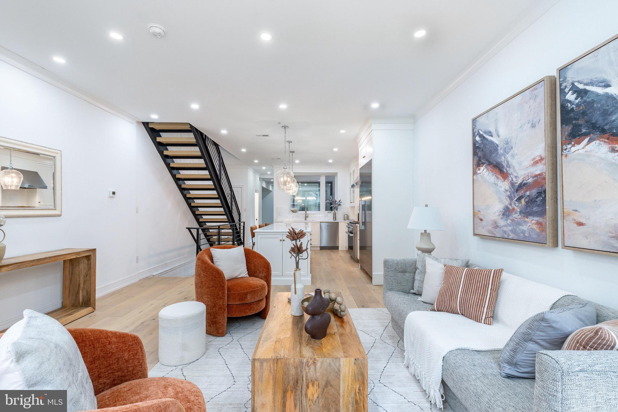 SOCIETY HILL - Residential