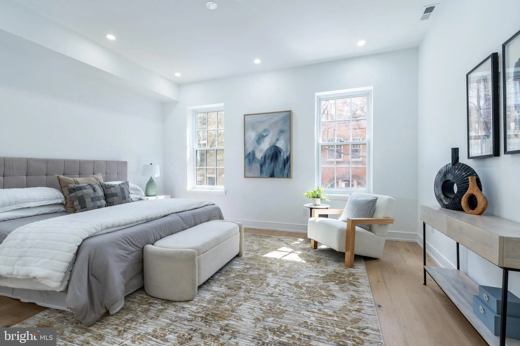 Philadelphia, Pennsylvania 19106, United States, 5 Bedrooms Bedrooms, ,6 BathroomsBathrooms,Residential,Contingent,107087