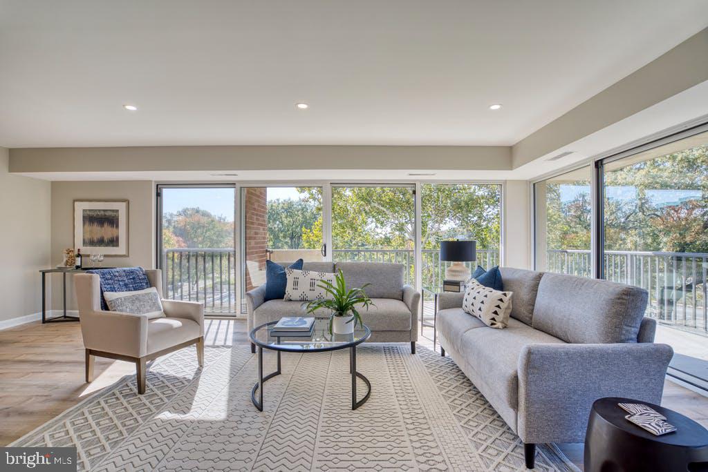 HORIZON HOUSE - Residential Lease