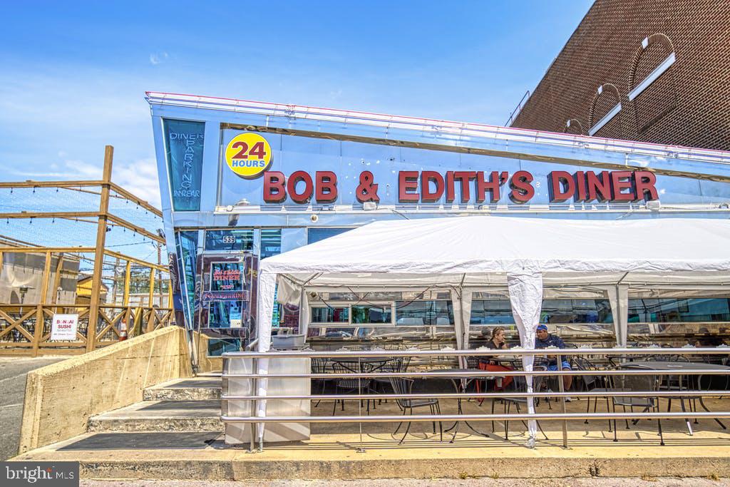 HORIZON HOUSE - Residential Lease