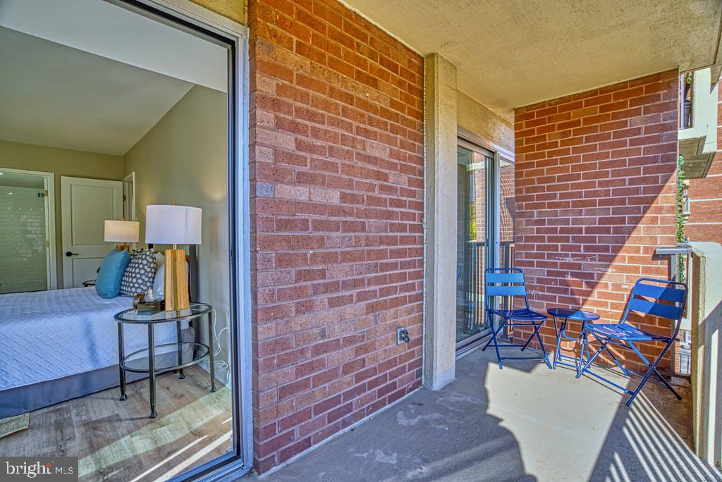 HORIZON HOUSE - Residential Lease