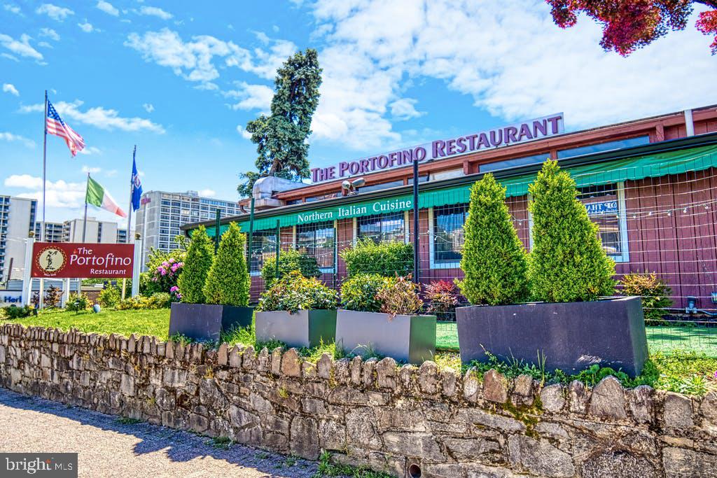 HORIZON HOUSE - Residential Lease