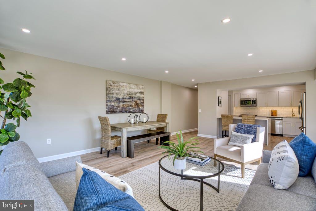 HORIZON HOUSE - Residential Lease