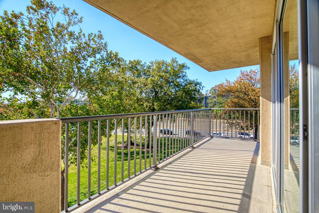 HORIZON HOUSE - Residential Lease