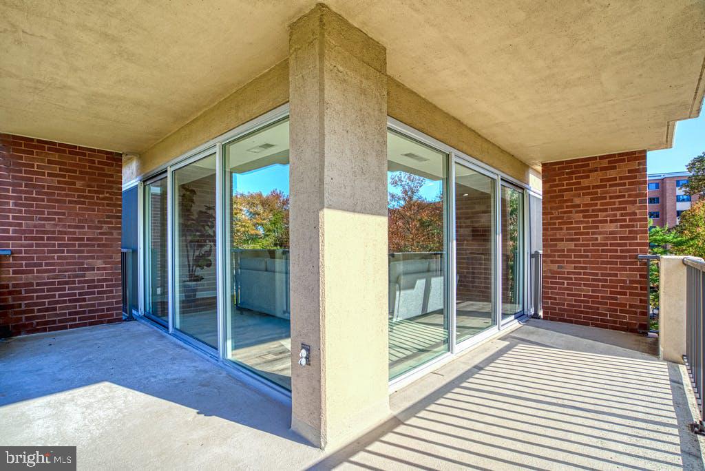 HORIZON HOUSE - Residential Lease