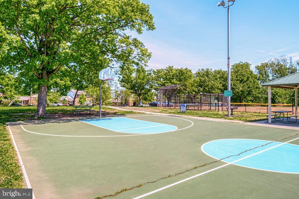 HORIZON HOUSE - Residential Lease