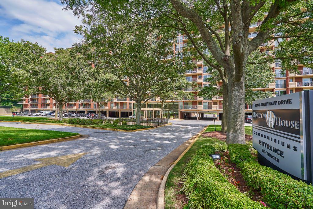 HORIZON HOUSE - Residential Lease