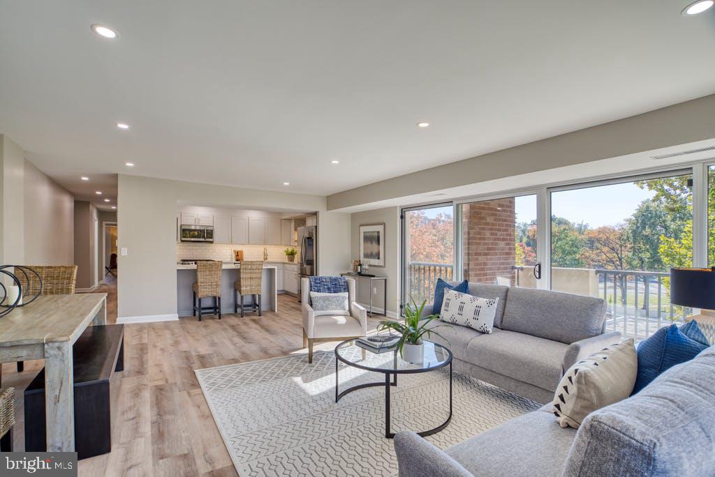 HORIZON HOUSE - Residential Lease