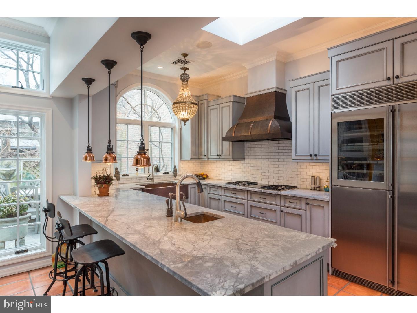 SOCIETY HILL - Residential