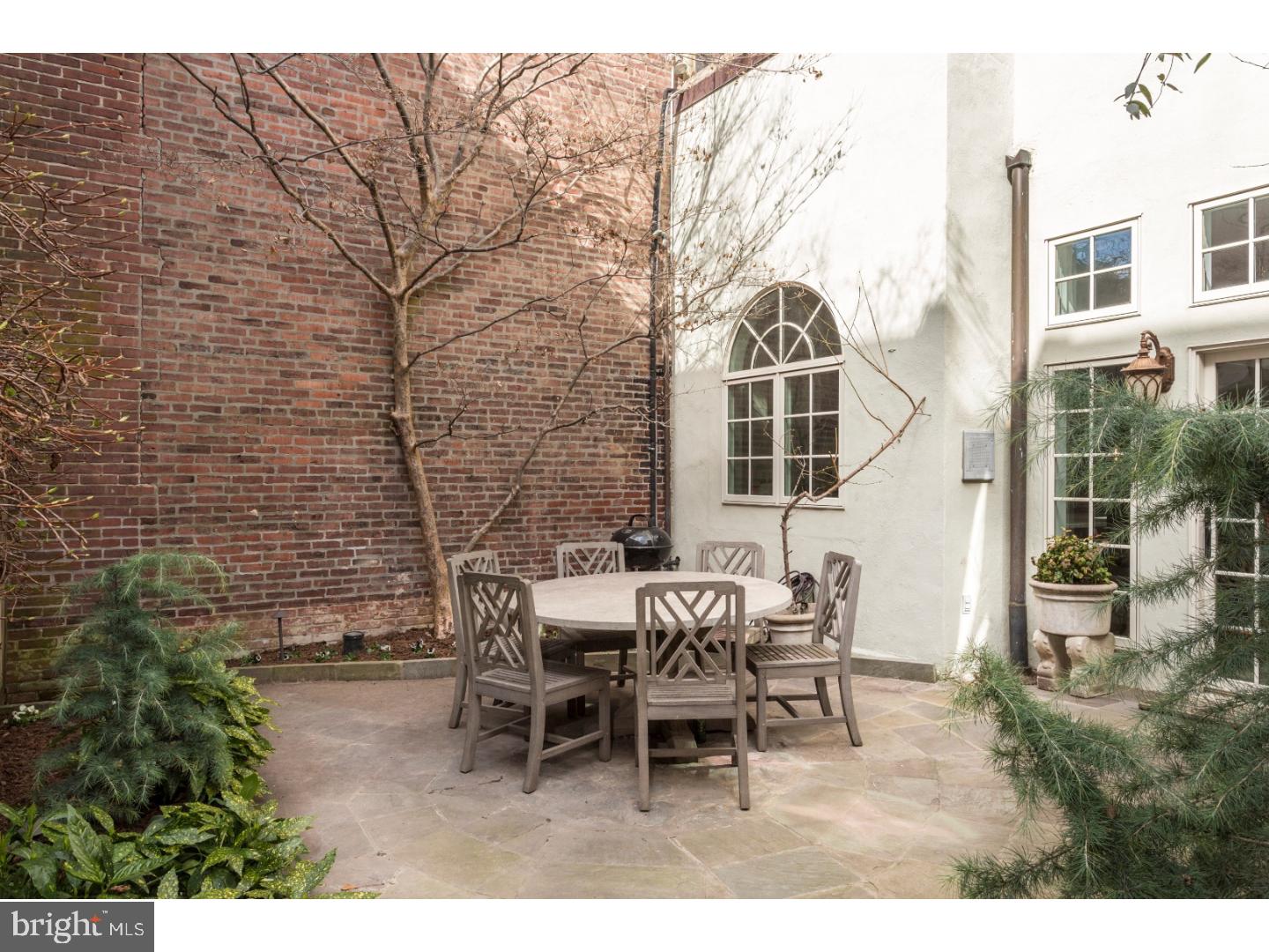 SOCIETY HILL - Residential