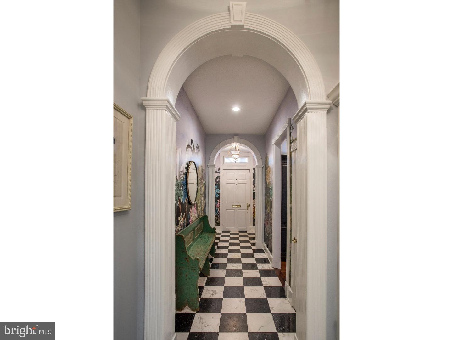 SOCIETY HILL - Residential